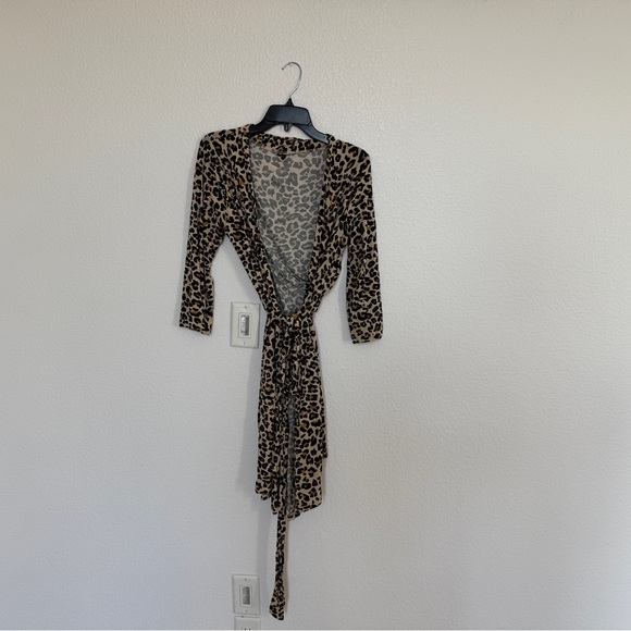 Posh Peanut Lana leopard robe size M - Picture 7 of 7